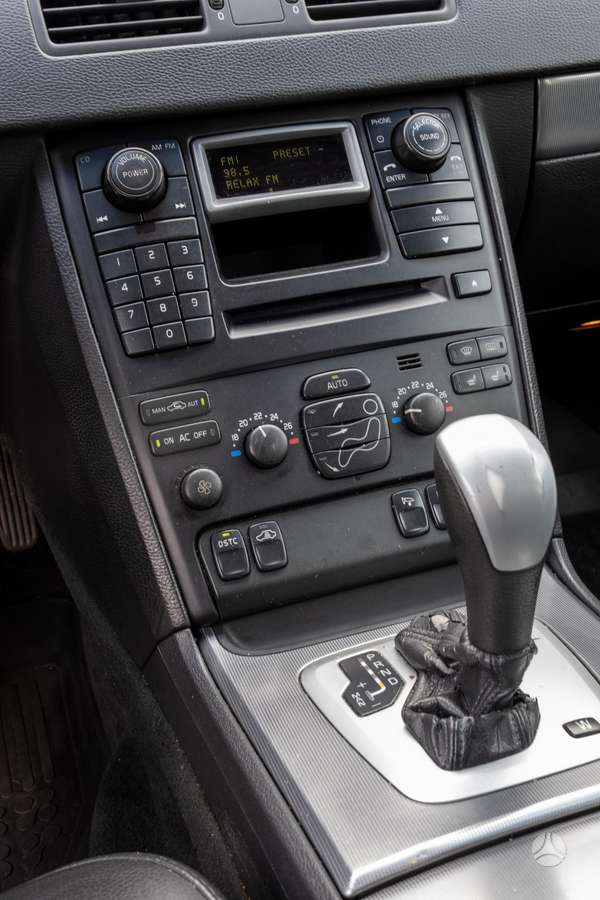 Volvo XC90 2004 — photo 15