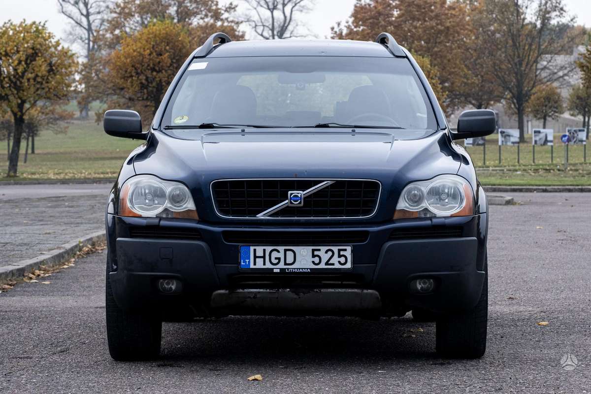 Volvo XC90 2004 — engine 2401 cm³, 163 HP (120kW)