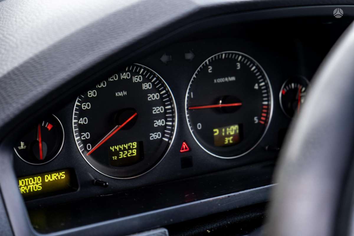 Volvo XC90 2004 — photo 7