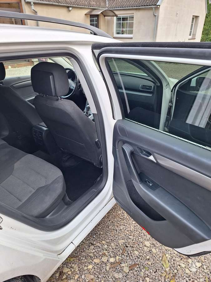 Volkswagen Passat 2013 — photo 10