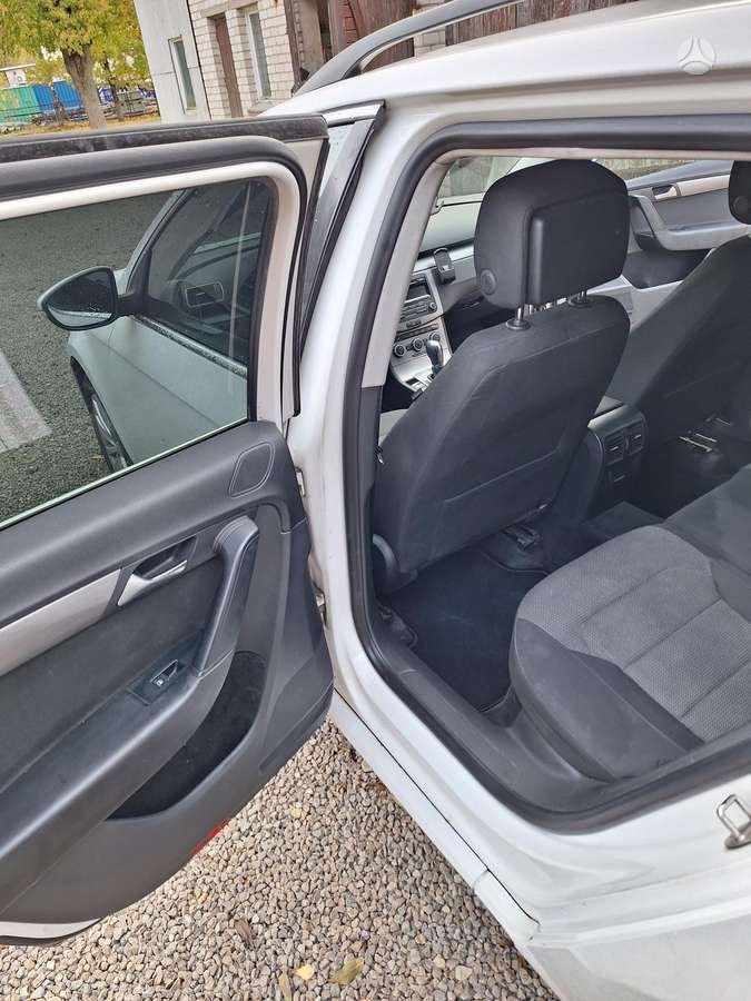 Volkswagen Passat 2013 — photo 11