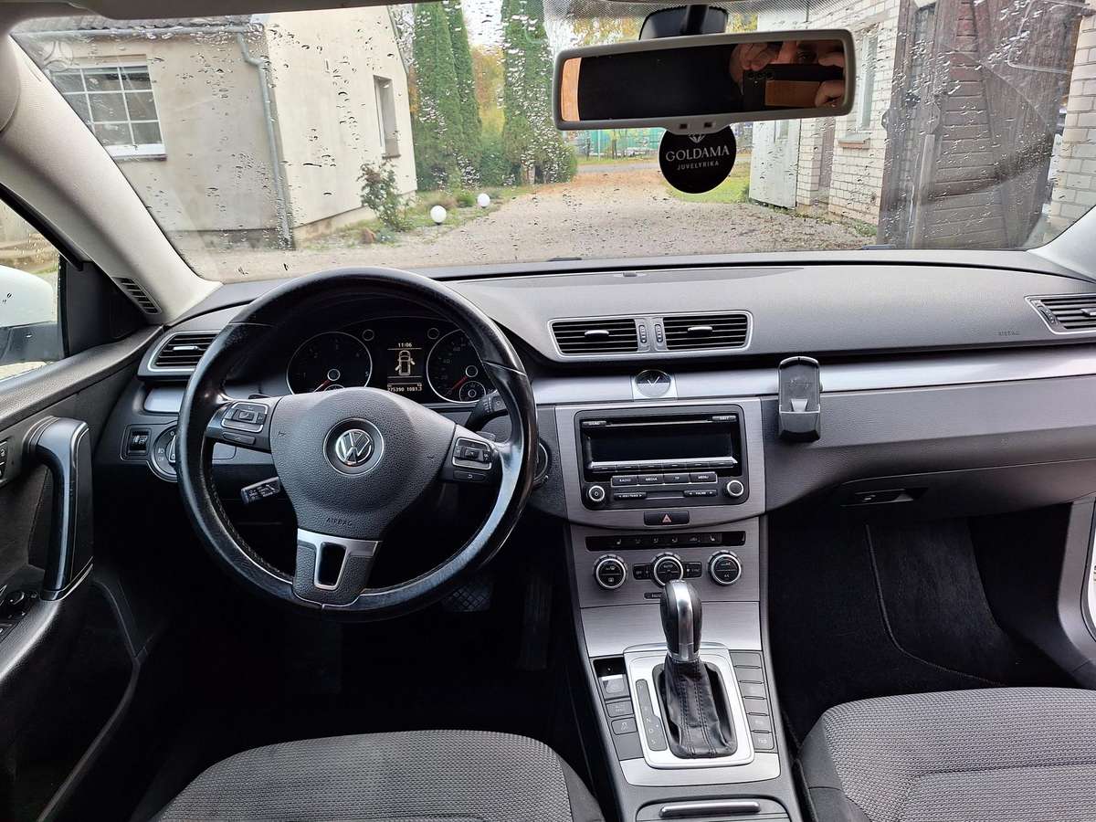 Volkswagen Passat 2013 — photo 12