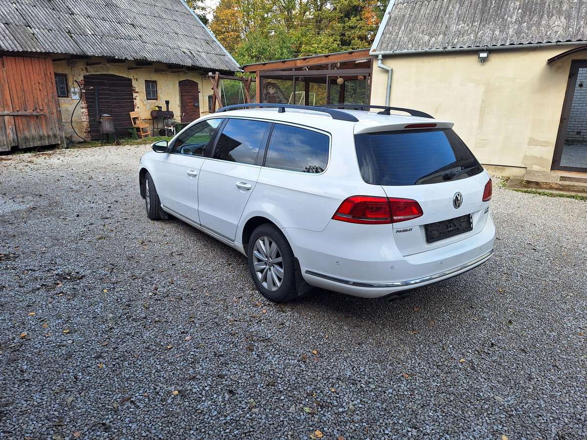 Volkswagen Passat 2013 — photo 7