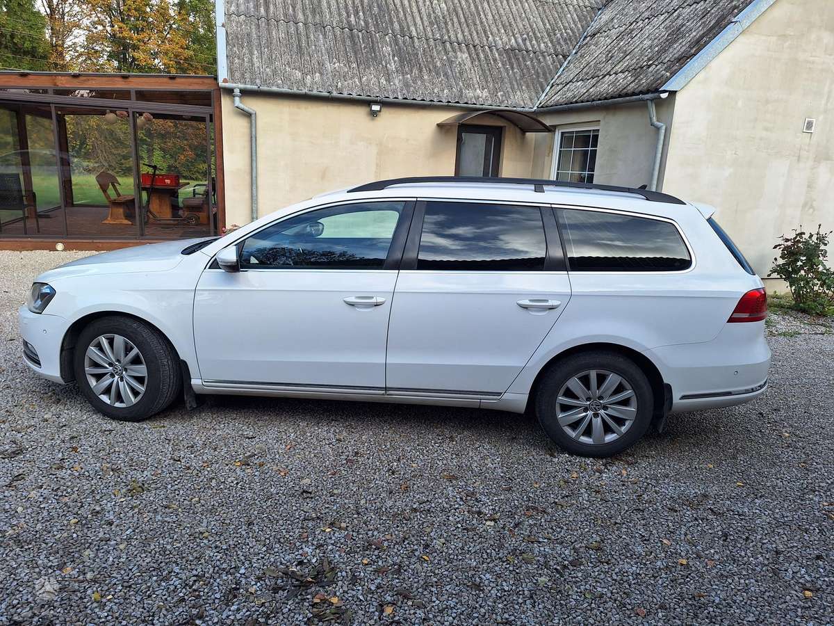 Volkswagen Passat 2013 — photo 8