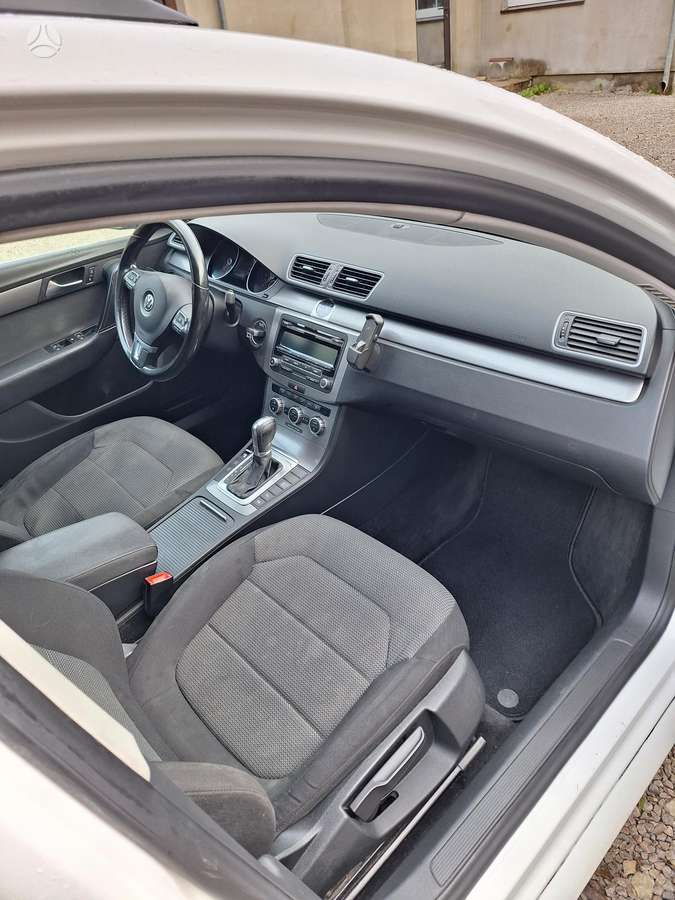 Volkswagen Passat 2013 — photo 9