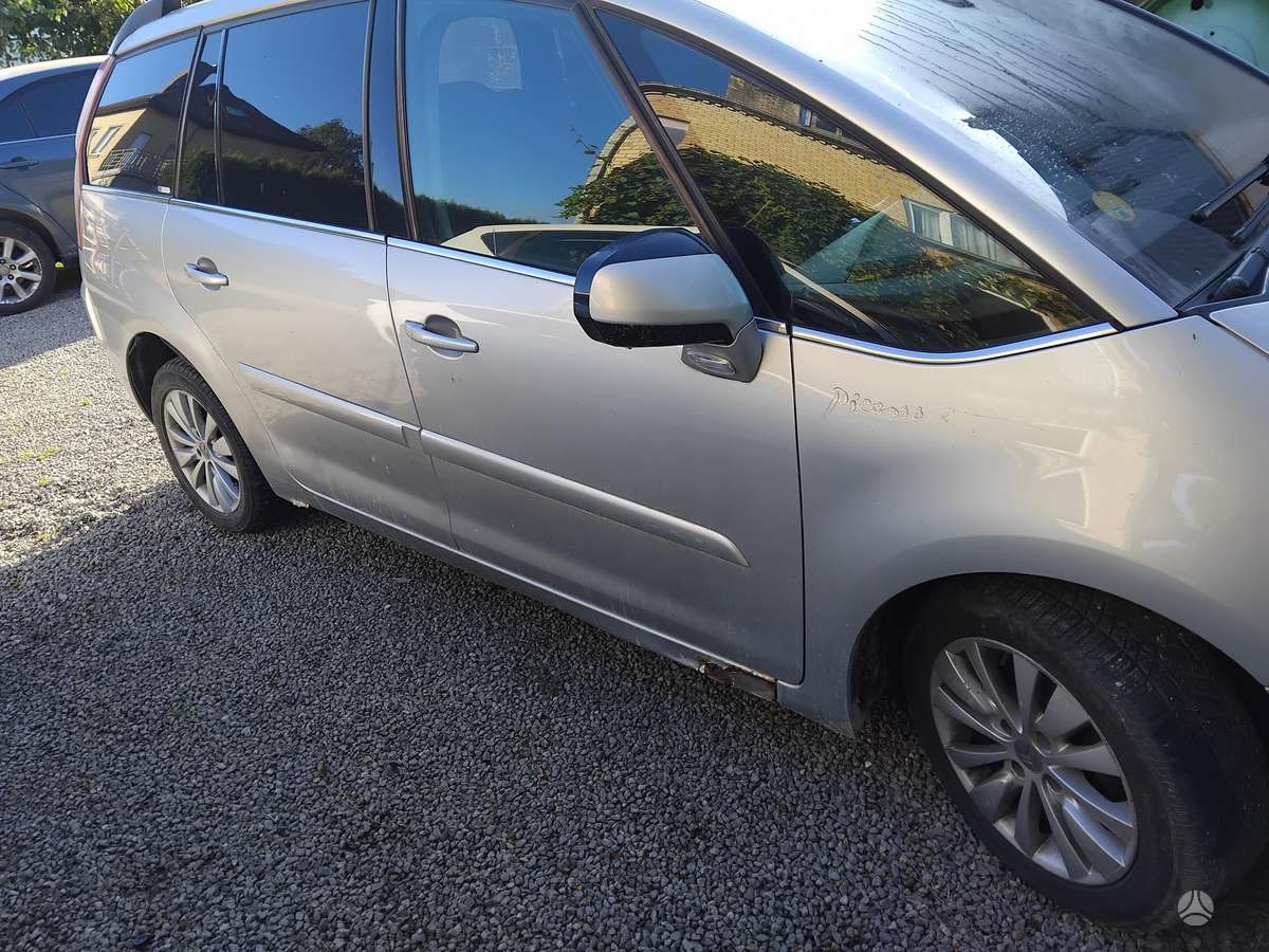 Citroen C4 2007 — салон