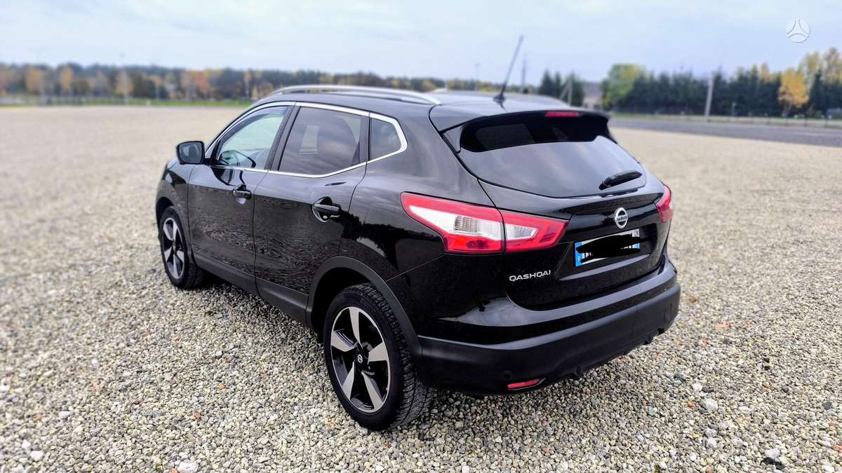 Nissan Qashqai 2014 — interior