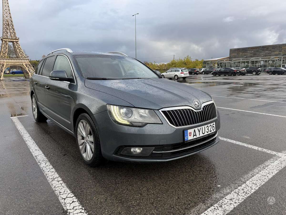 Skoda Superb 2015 — салон