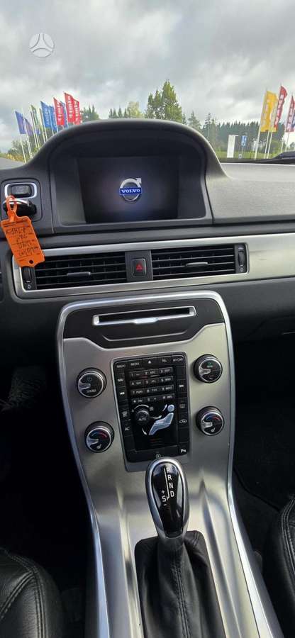 Volvo V70 2014 — photo 16