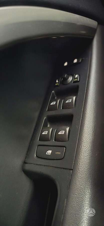 Volvo V70 2014 — photo 24