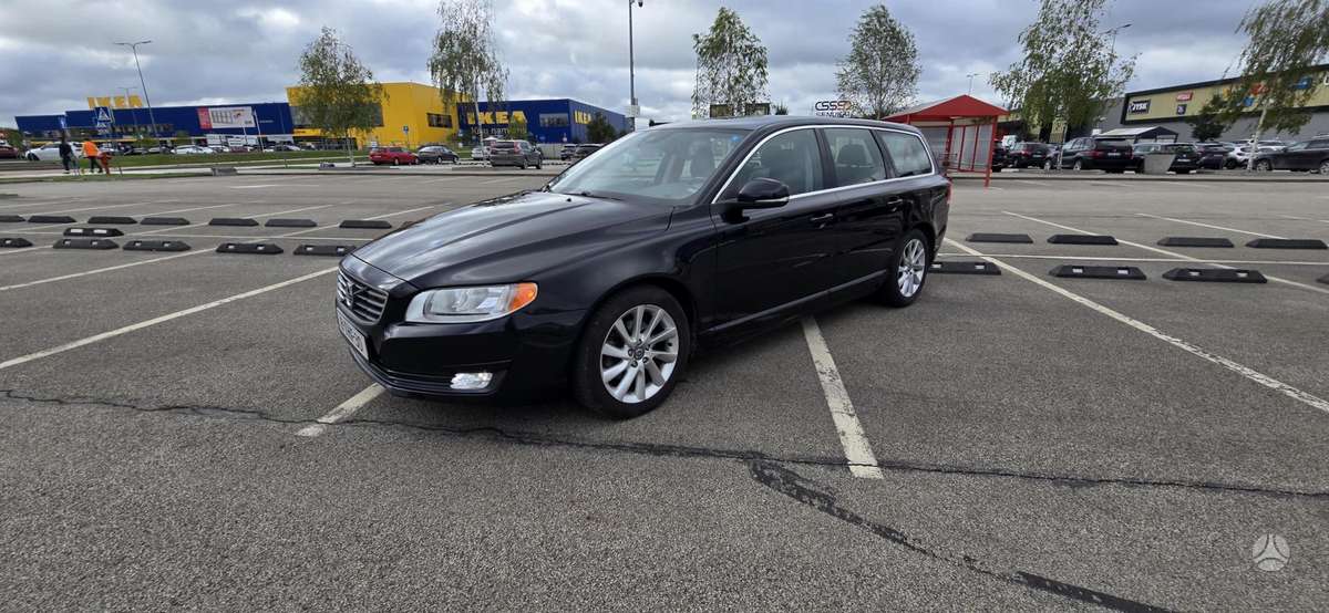 Volvo V70 2014 — interior