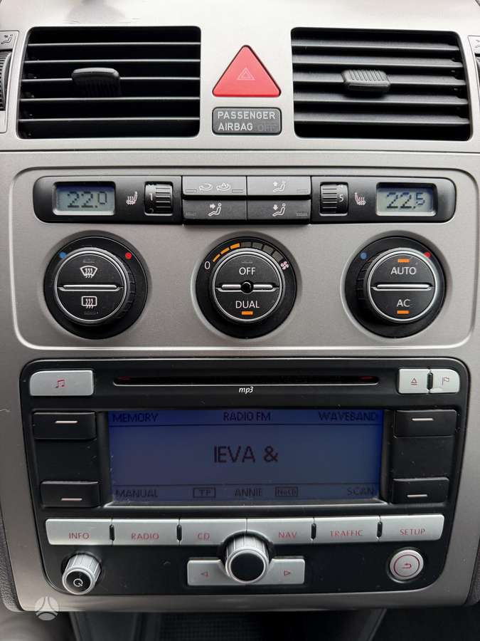 Volkswagen Touran 2009 — engine 1968 cm³, 140 HP (103kW)