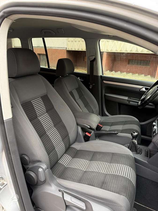 Volkswagen Touran 2009 — photo 6
