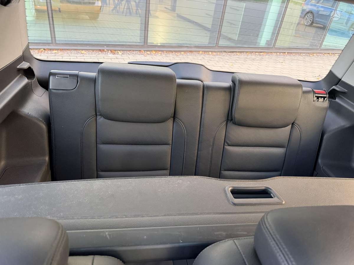 Volkswagen Touran 2013 — photo 10