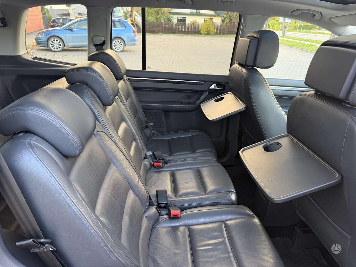 Volkswagen Touran 2013 — photo 8