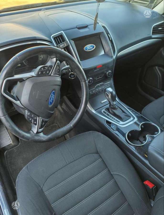 Ford Galaxy 2015 — photo 5
