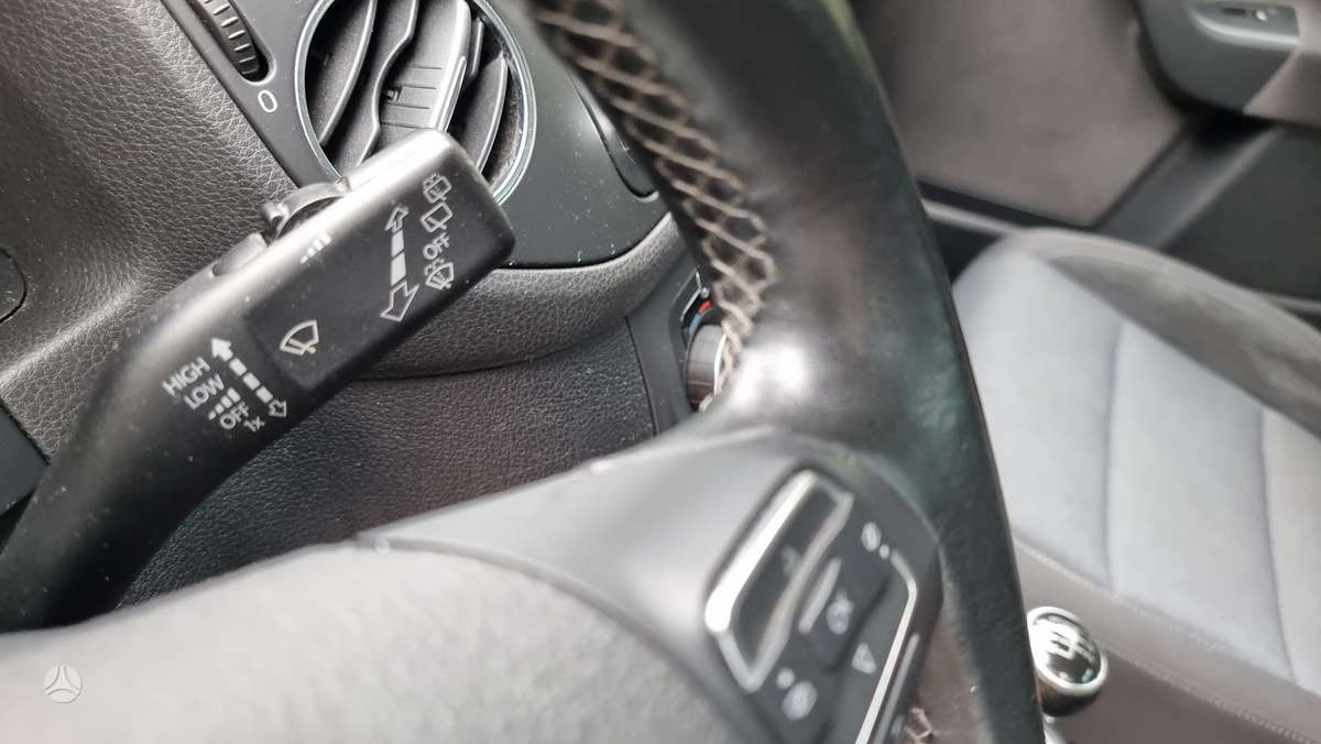 Volkswagen Golf 2012 — photo 19