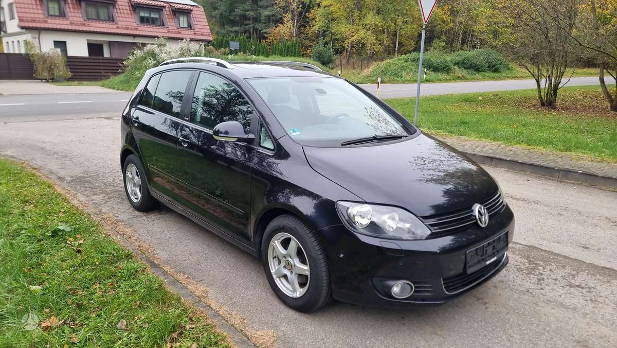 Volkswagen Golf 2012 — engine 1200 cm³, 105 HP (77kW)