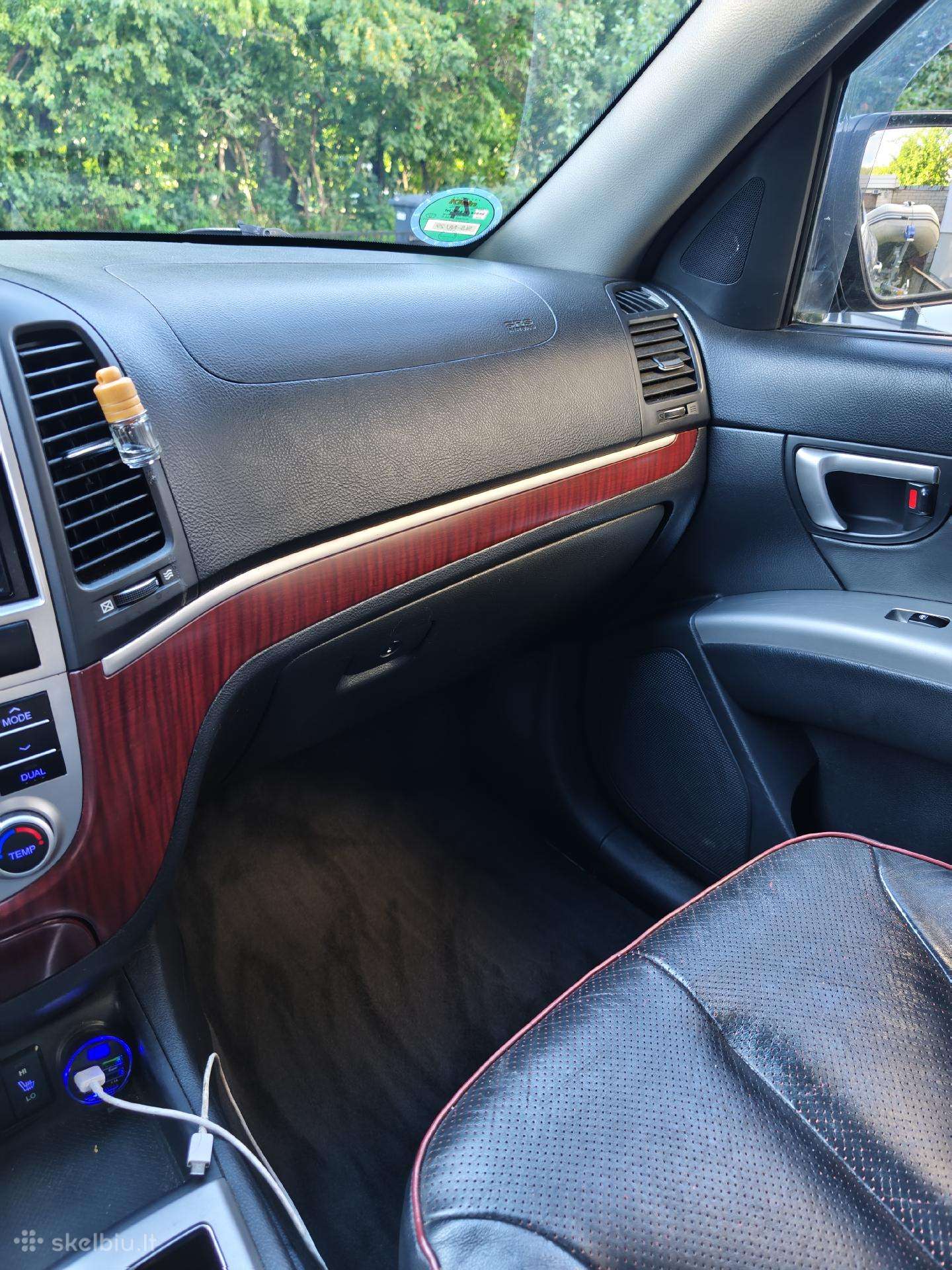 Hyundai Santa 2009 — photo 17