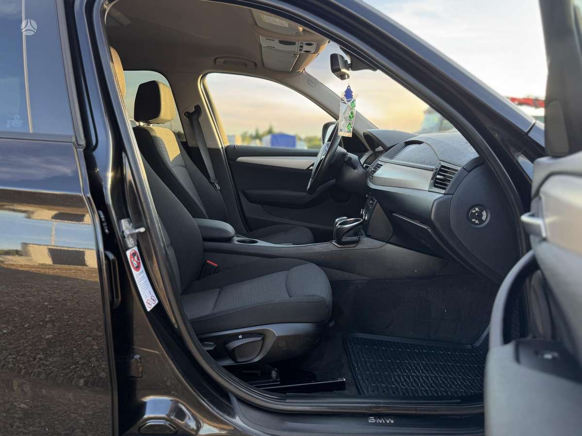 BMW X1 2012 — photo 12