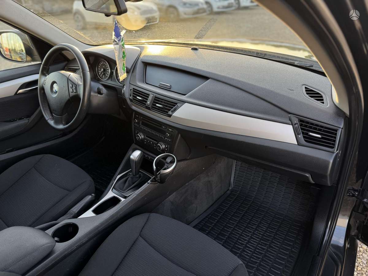 BMW X1 2012 — photo 13