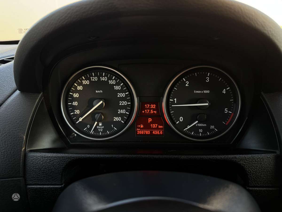 BMW X1 2012 — photo 18