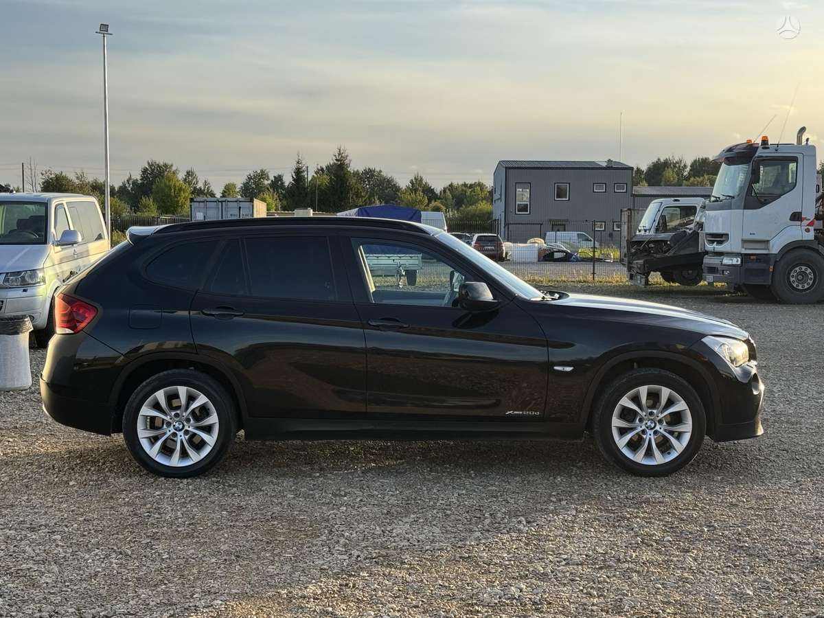 BMW X1 2012 — photo 7