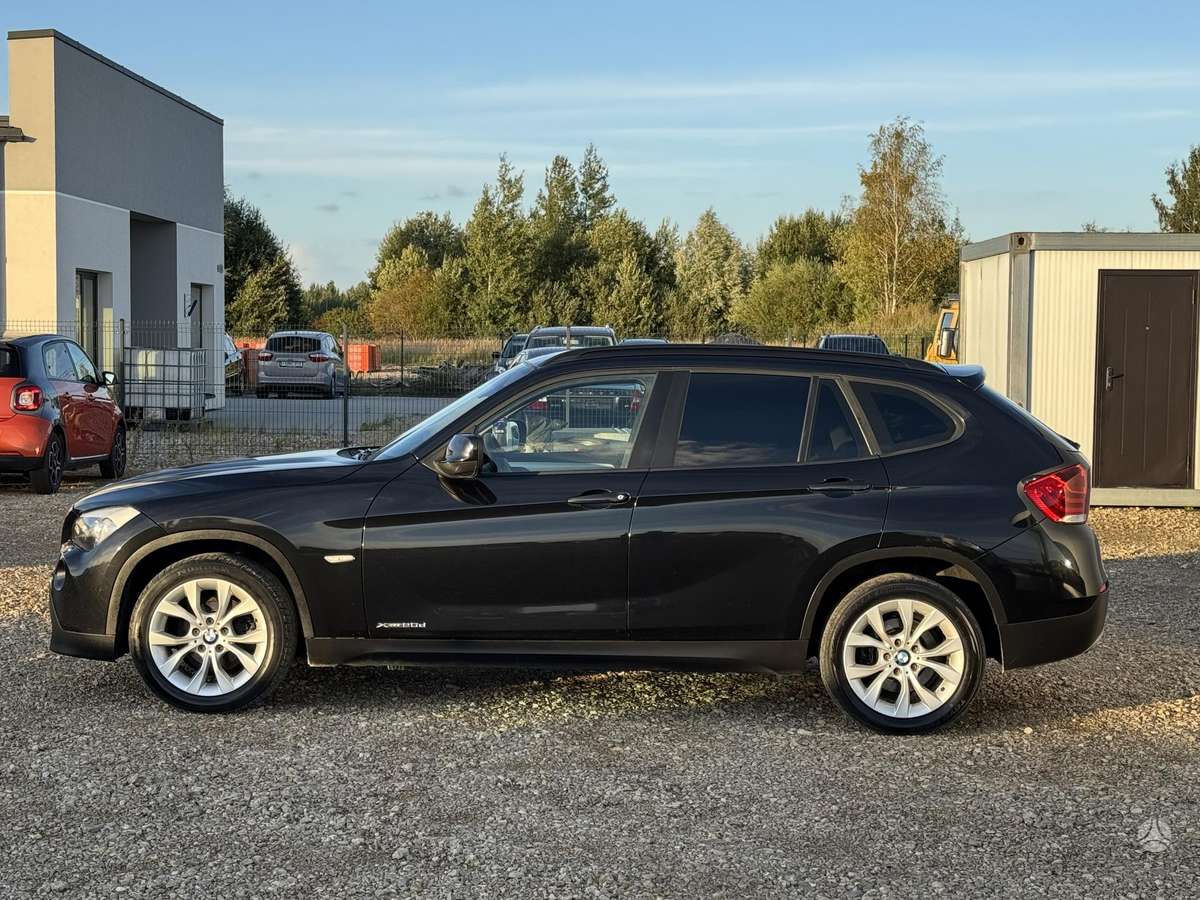 BMW X1 2012 — photo 8