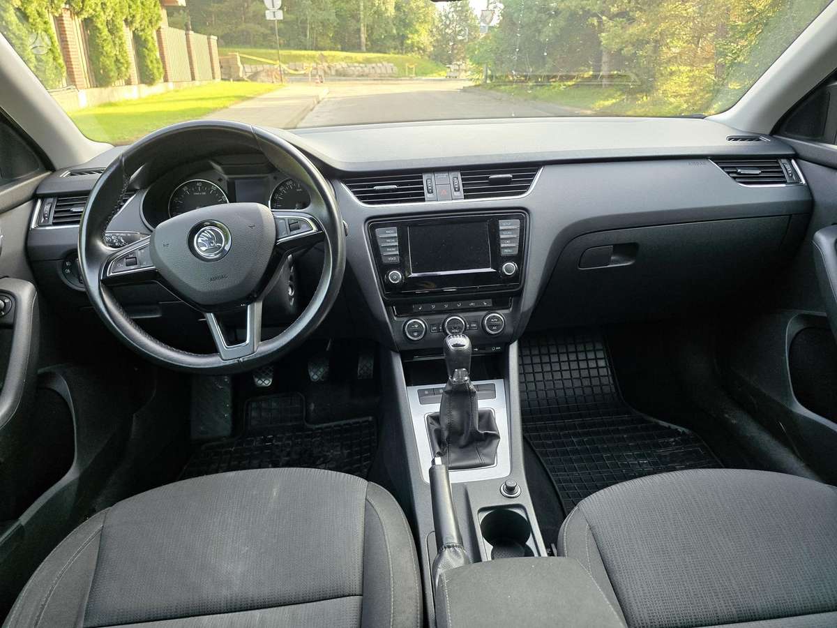 Skoda Octavia 2015 — фото 12
