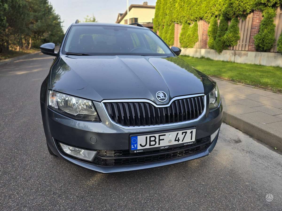 Skoda Octavia 2015 — вигляд ззаду