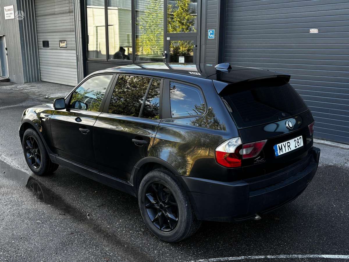 BMW X3 2004 — rear view