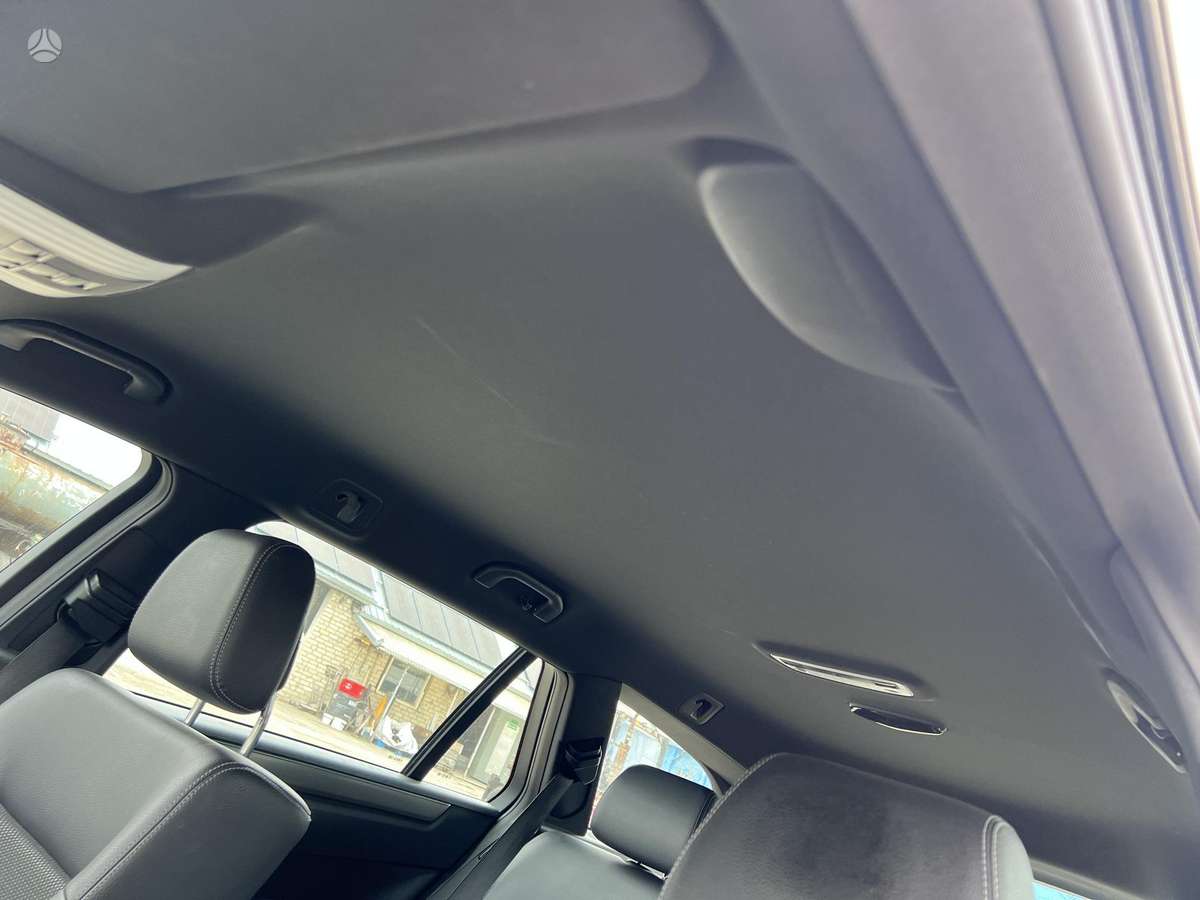 Mercedes-Benz E300 2013 — photo 21