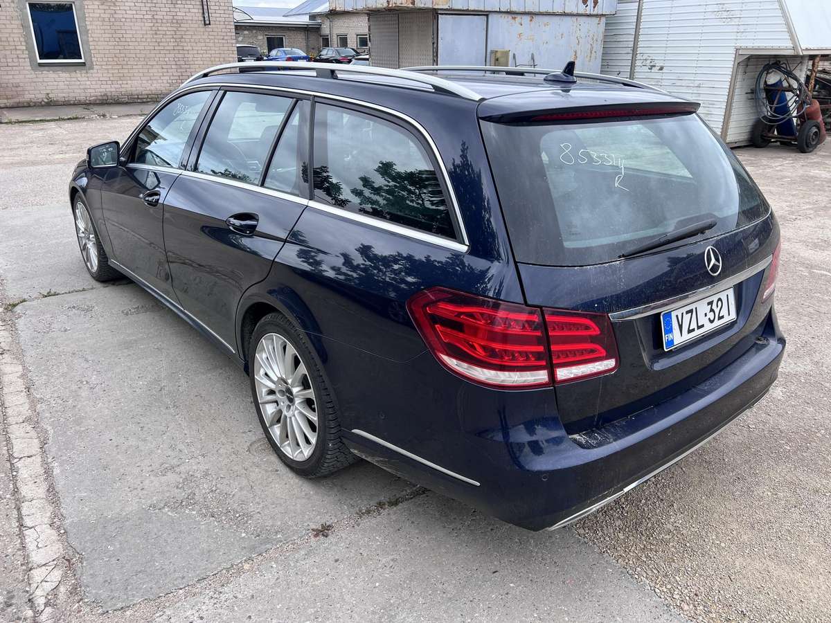 Mercedes-Benz E300 2013 — engine 2143 cm³, 204 HP (150kW)