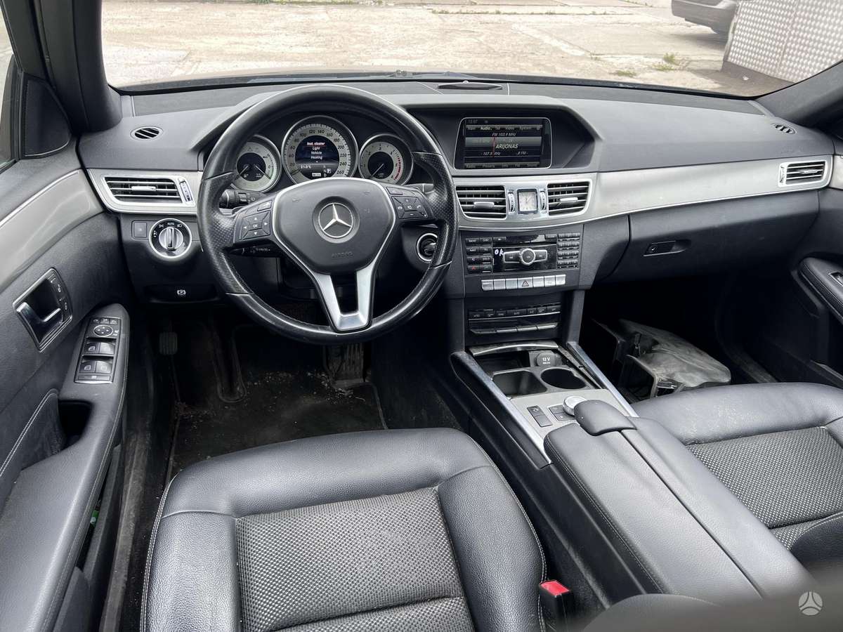 Mercedes-Benz E300 2013 — photo 6