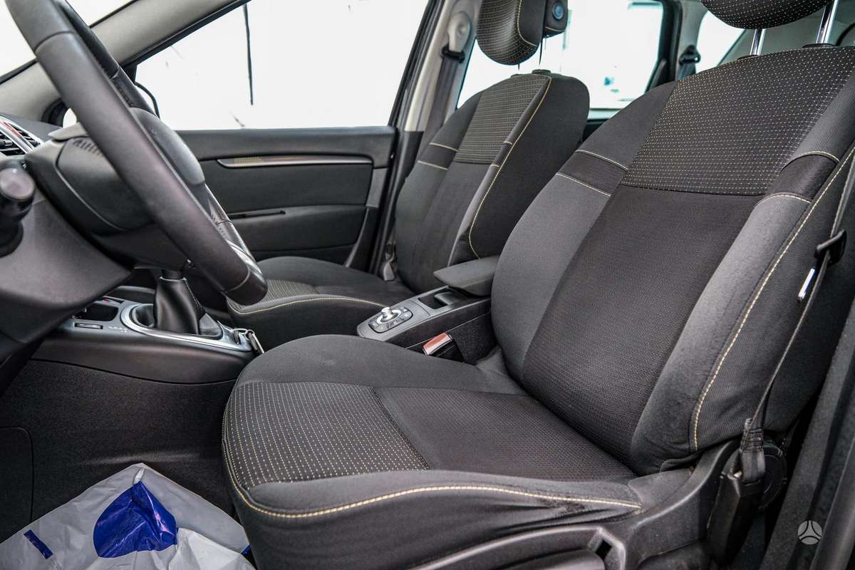 Renault Scenic 2010 — photo 6