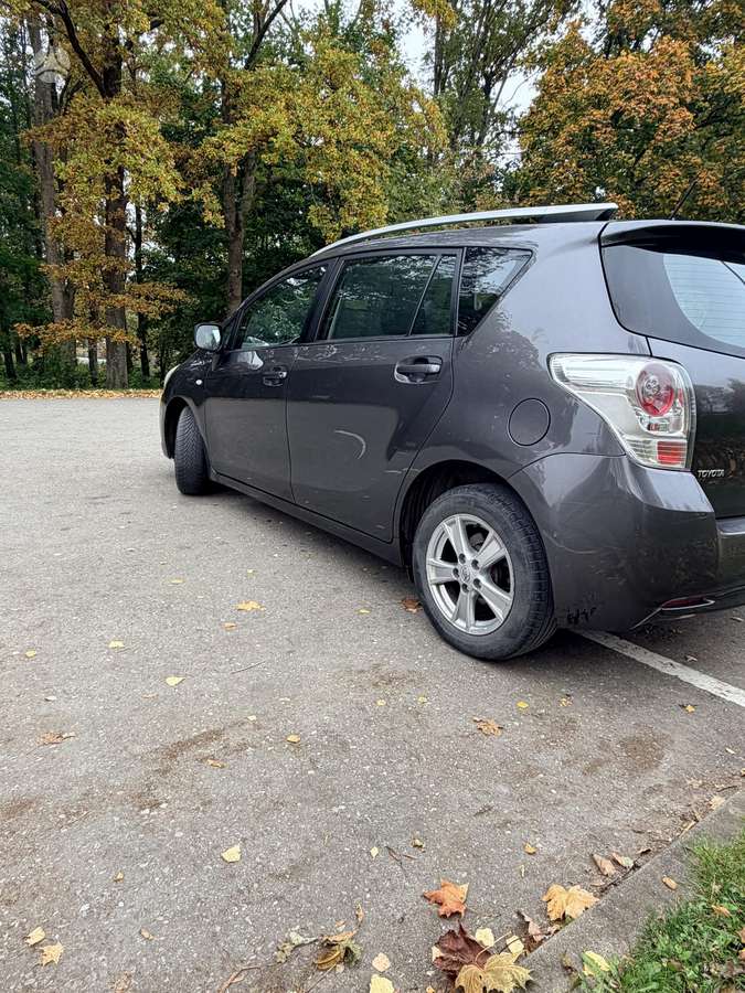 Toyota Verso 2009 — photo 7