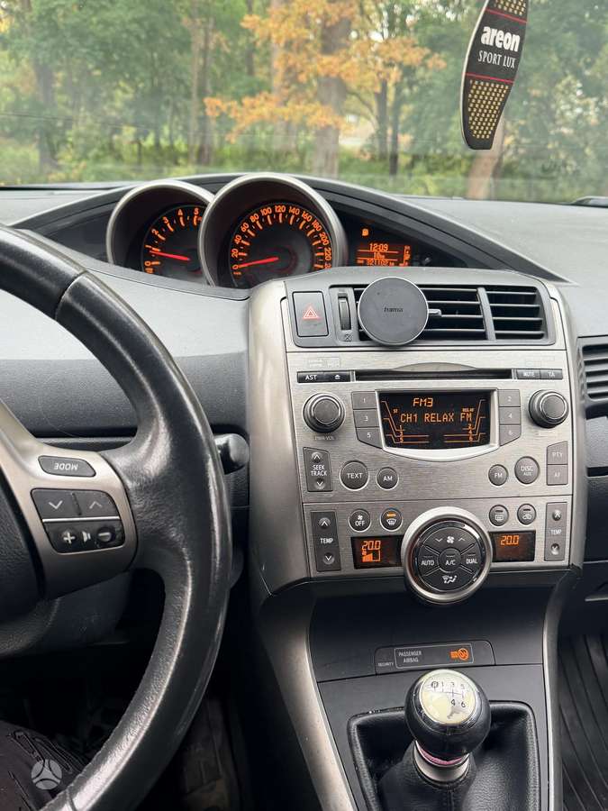 Toyota Verso 2009 — photo 9