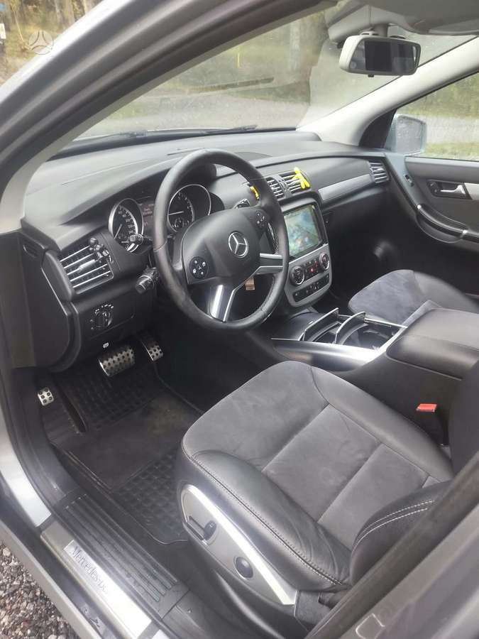 Mercedes-Benz R350 2011 — vehicle for AFU Ukraine