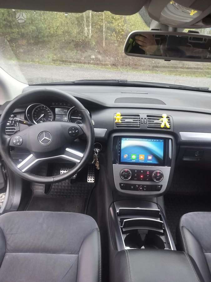 Mercedes-Benz R350 2011 — photo 10