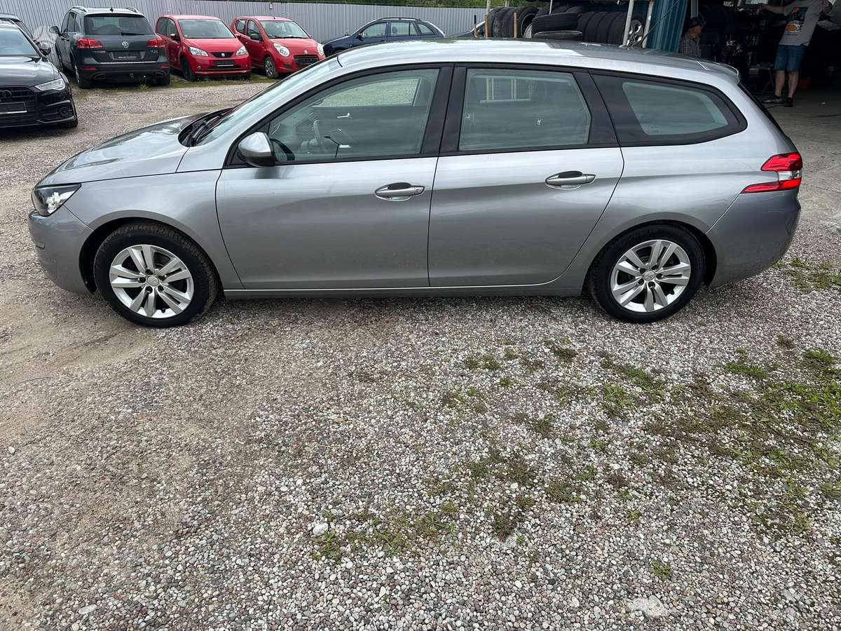 Peugeot 308 2015 — engine 1199 cm³, 131 HP (96kW)