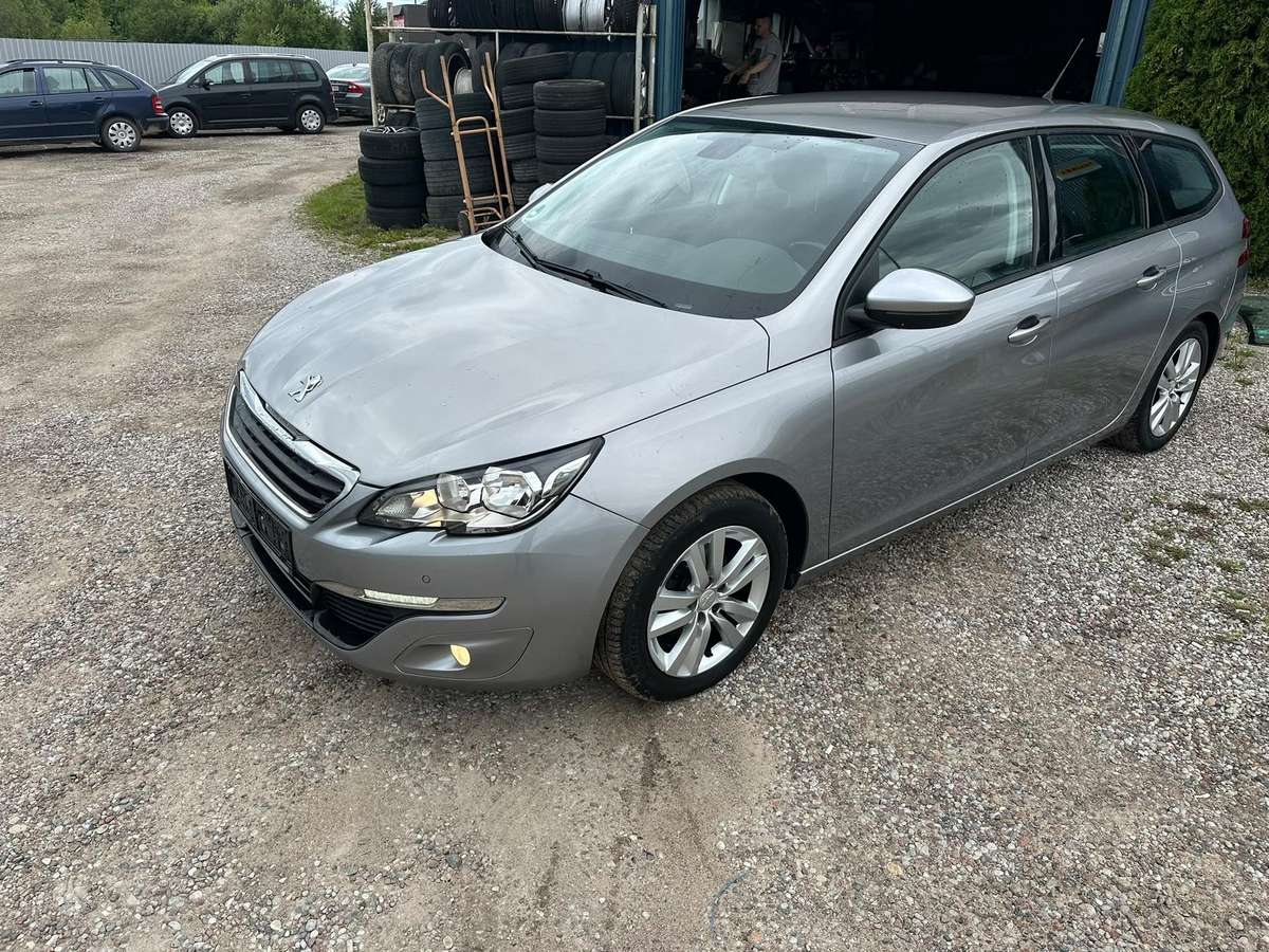 Peugeot 308 2015 — photo 7