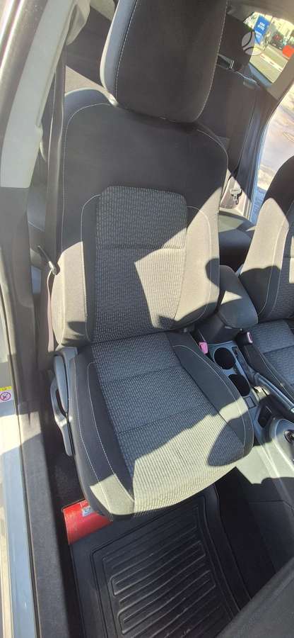 Toyota Auris 2014 — photo 11