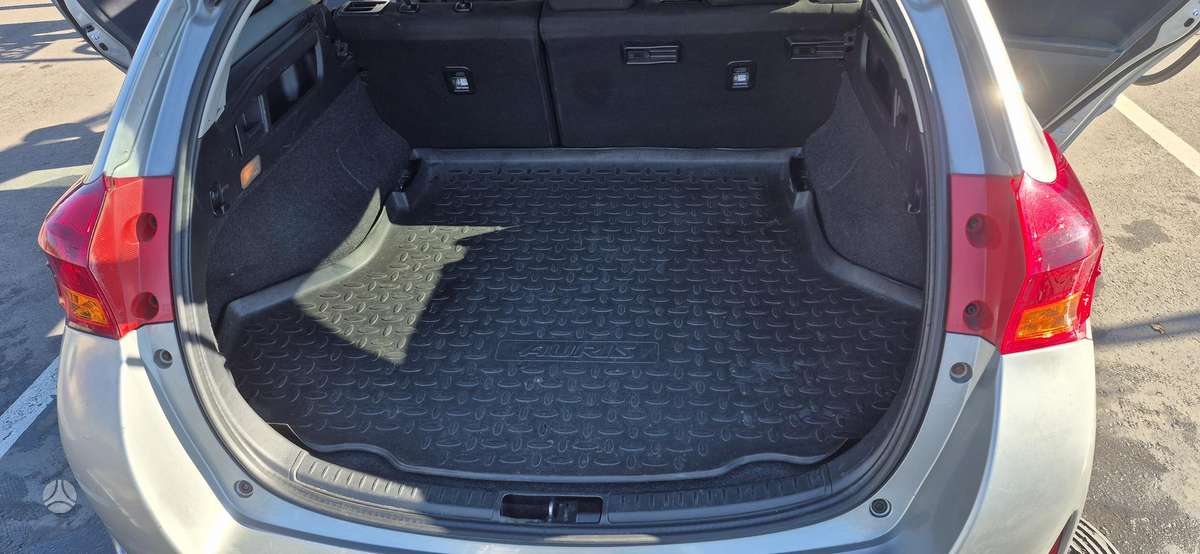 Toyota Auris 2014 — photo 12