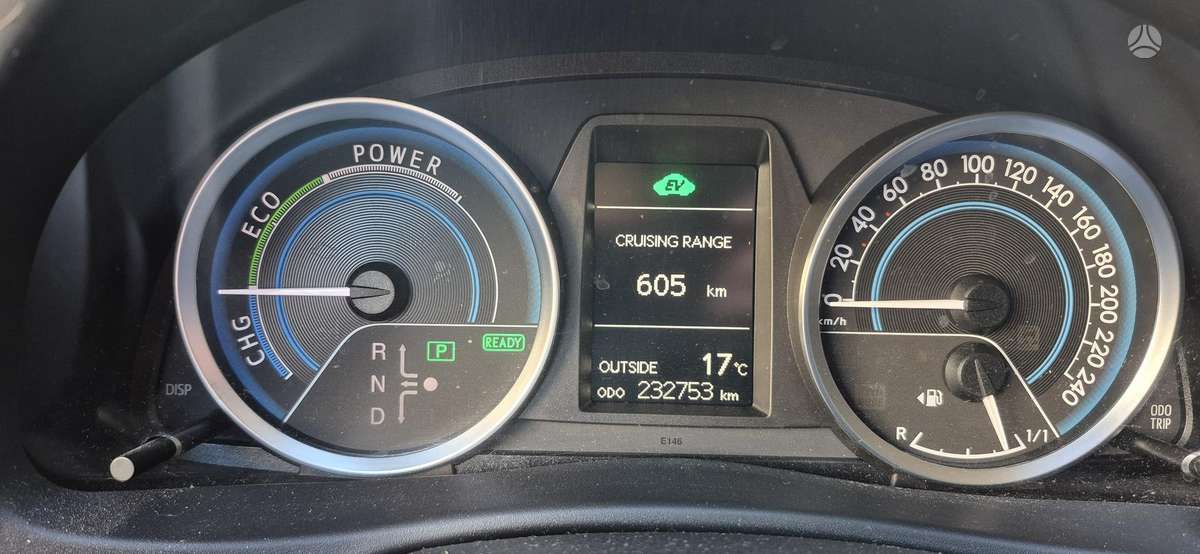 Toyota Auris 2014 — photo 8