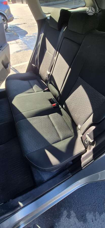 Toyota Auris 2014 — photo 9