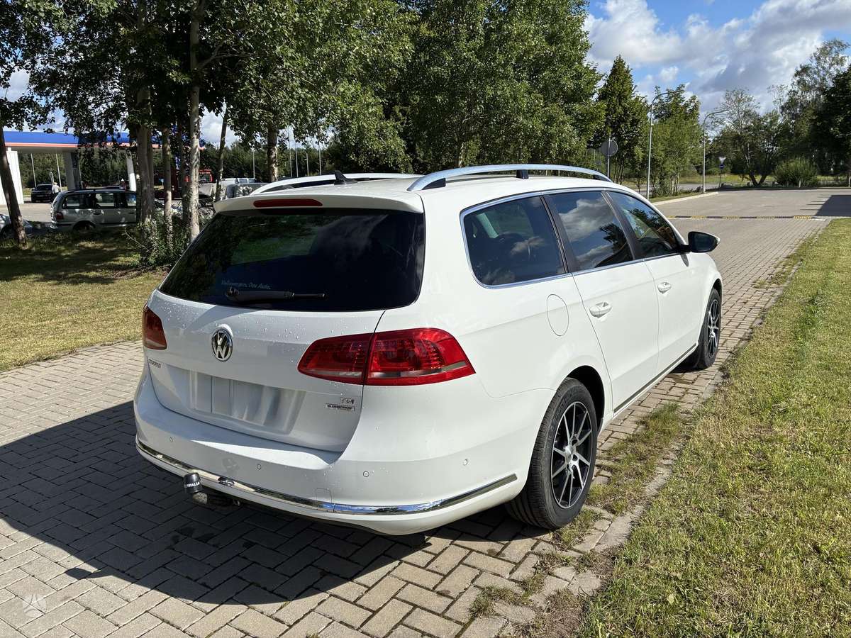 Volkswagen Passat 2013 — photo 11