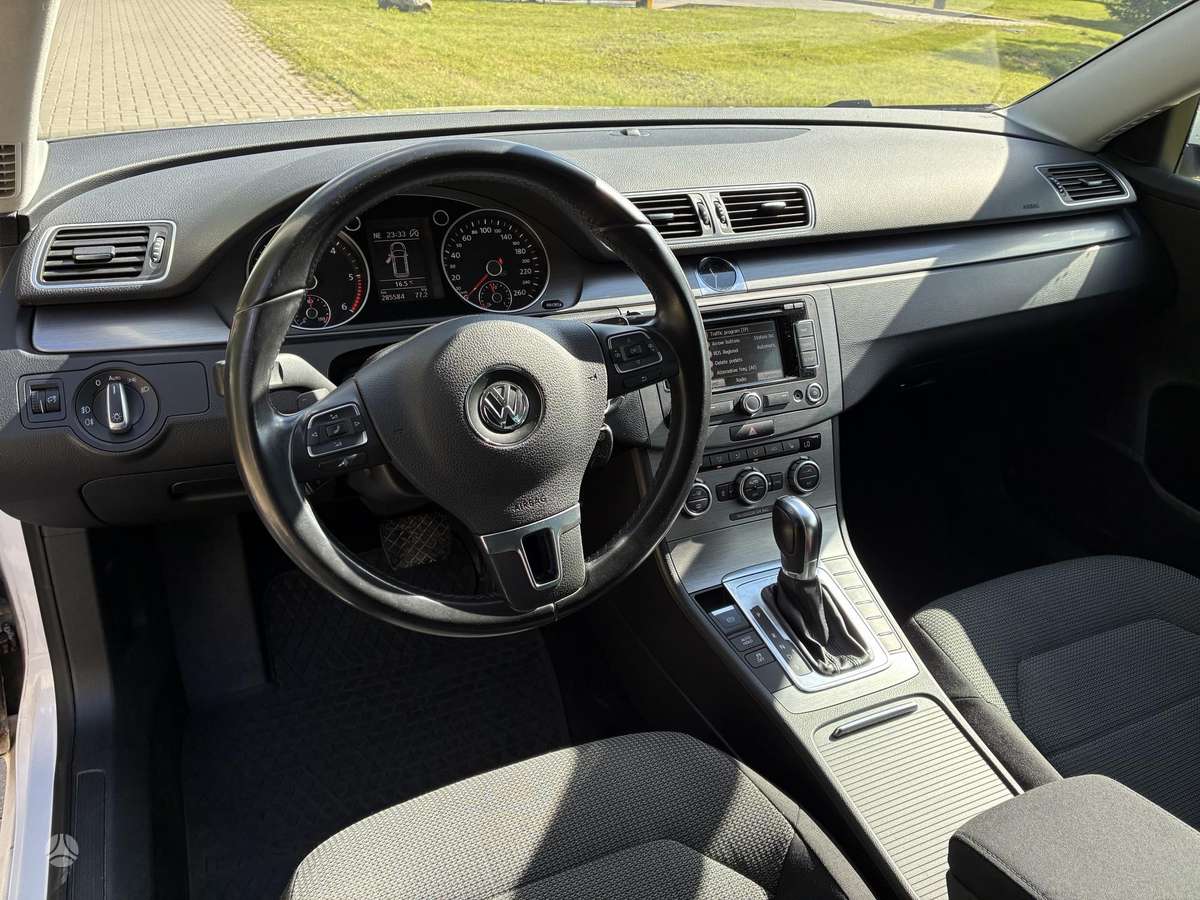 Volkswagen Passat 2013 — photo 18