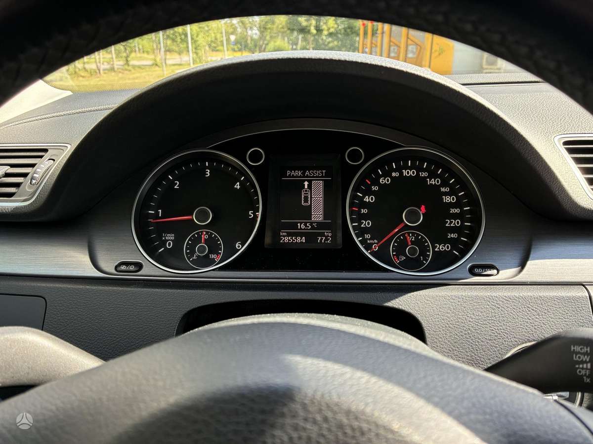 Volkswagen Passat 2013 — photo 23