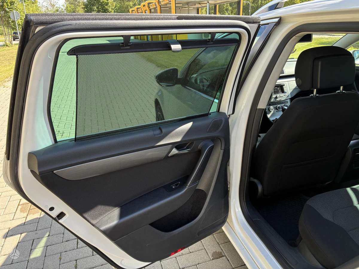 Volkswagen Passat 2013 — photo 24