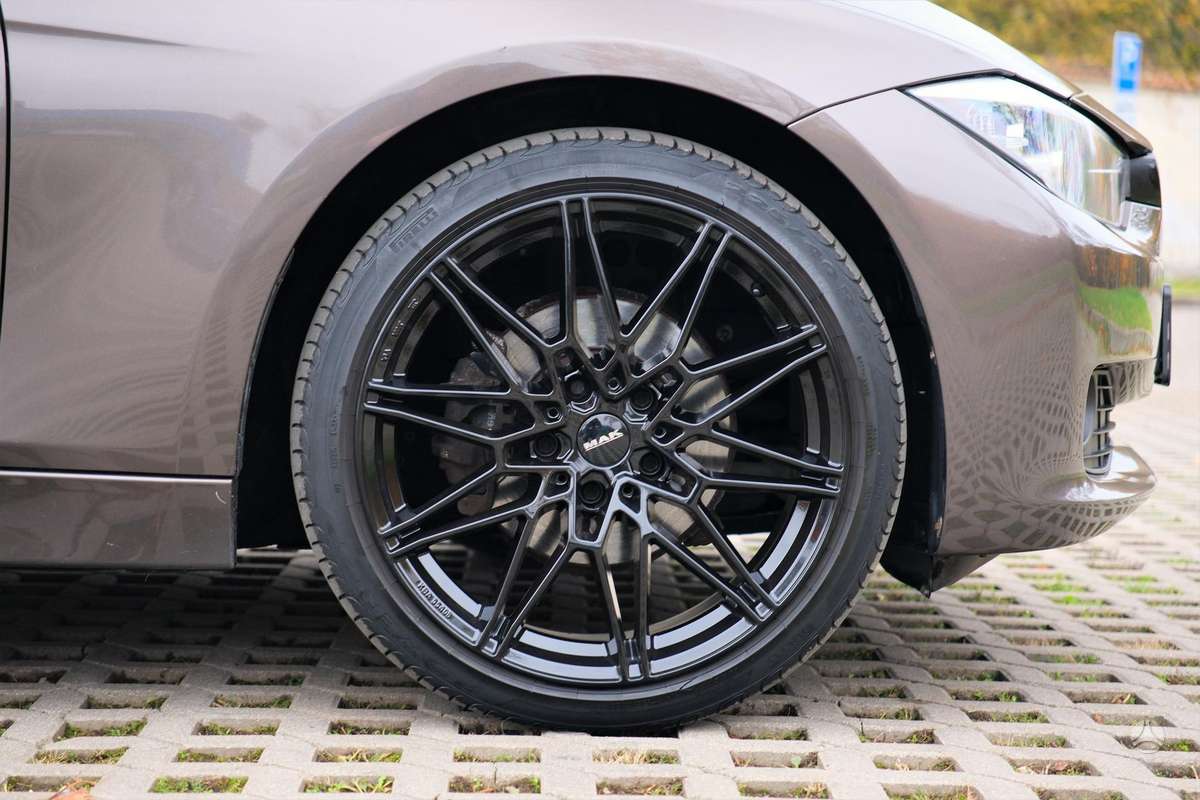 BMW 320 2014 — photo 11